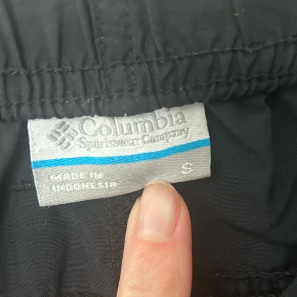 Columbia Women’s Black Nylon Active Shorts. Size Small, 5.5” inseam. Quick Dry. - Picture 6 of 8